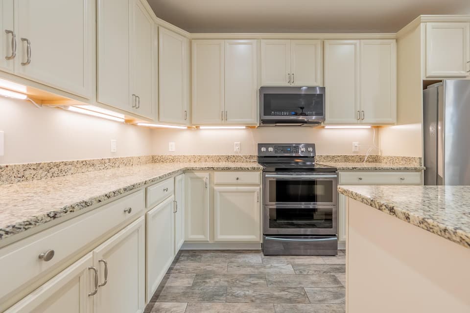 510 Dewdrop Lane, photo 32 of 40