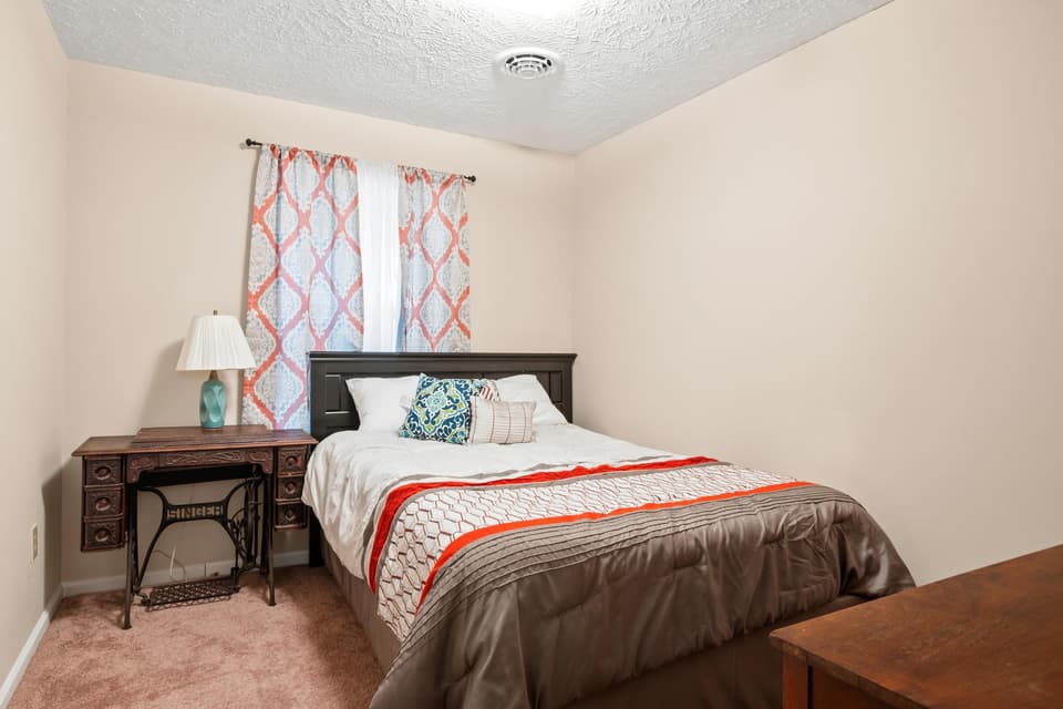 415 Tomahawk Drive, photo 26 of 40