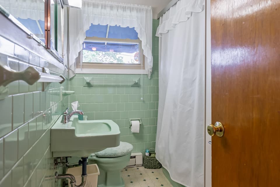 109 Longview Drive, photo 13 of 30