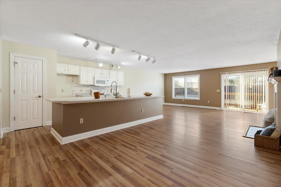 360 Gold Leaf Drive, photo 19 of 40