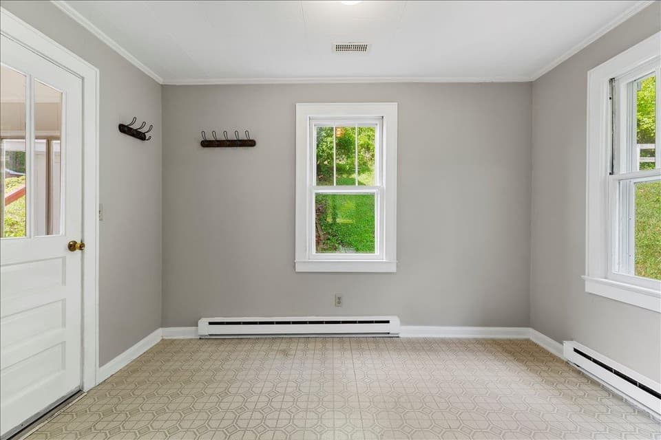 2537 Rosemary Road, photo 21 of 40