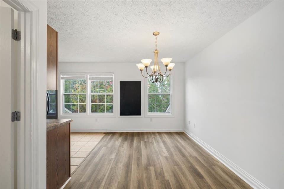 115 Kitty Lane, photo 8 of 32