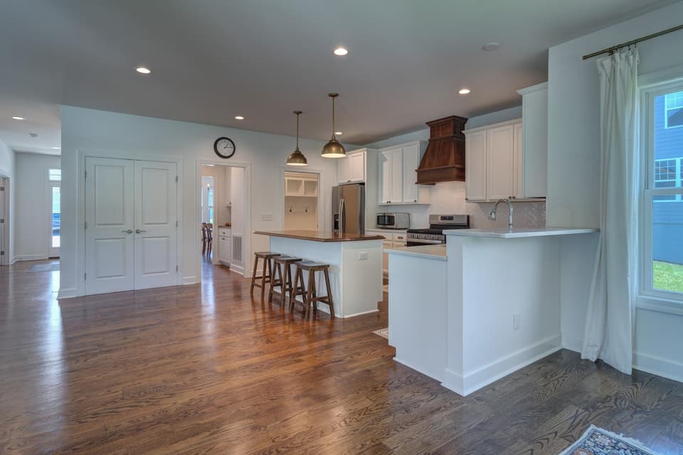 850 Jefferson Circle, photo 26 of 40
