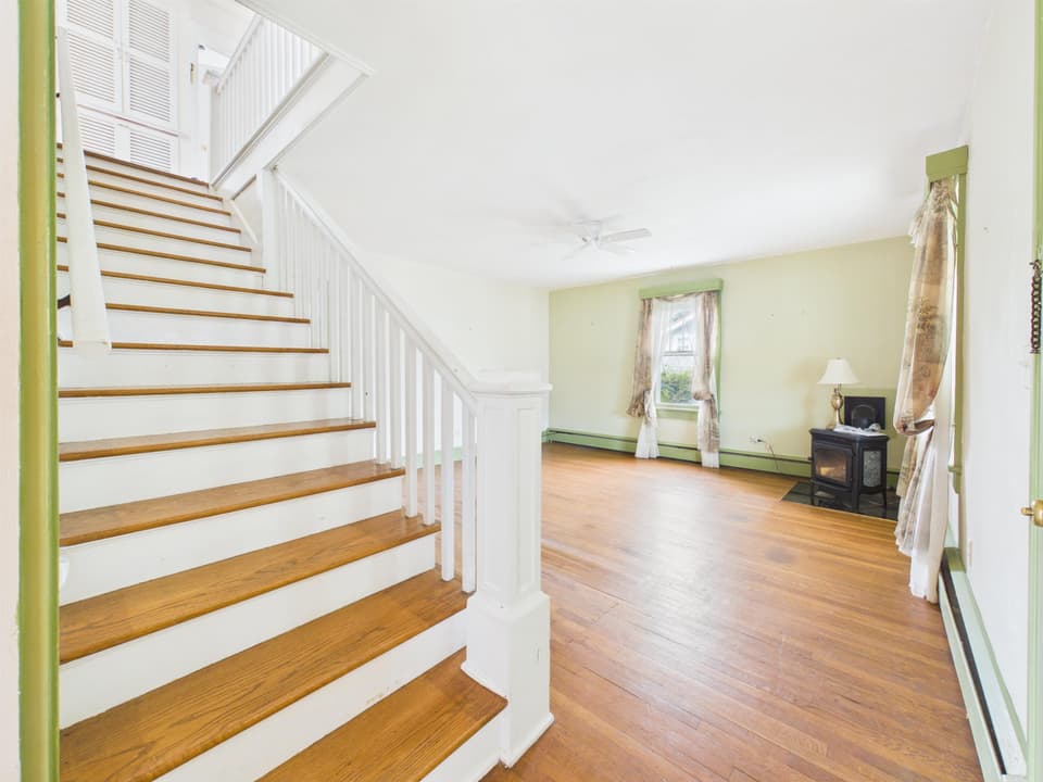 100 Alleghany Street SE, photo 18 of 40