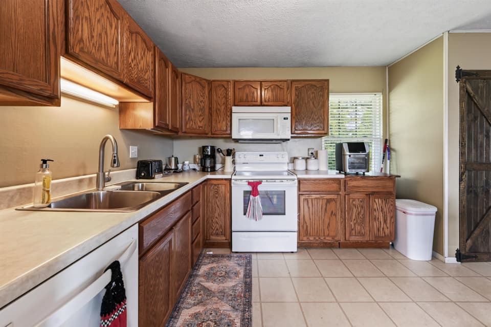 867 Switchback Road, photo 14 of 40