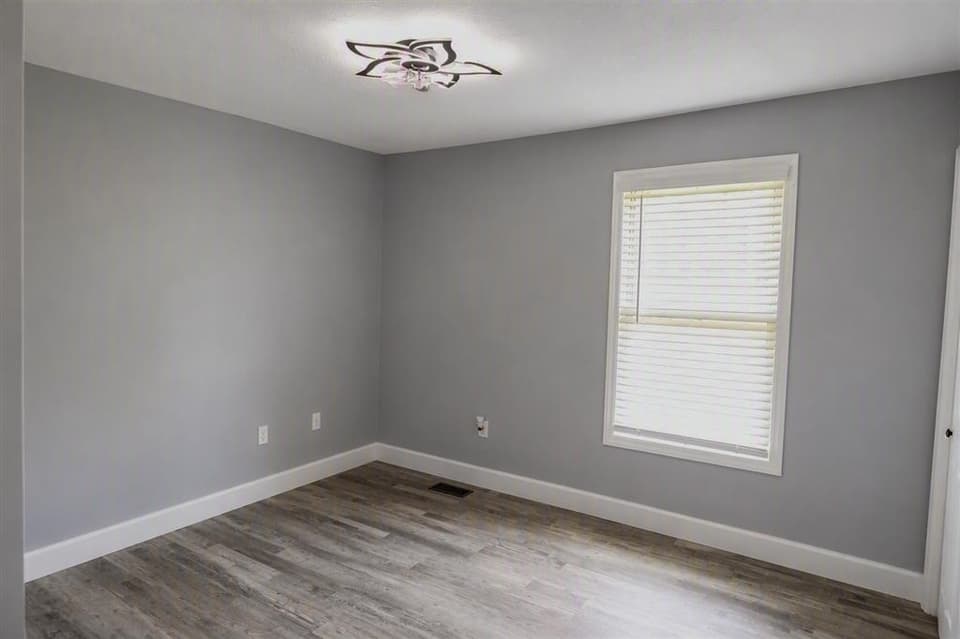 455 Stone Street, photo 22 of 36