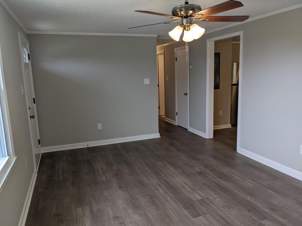 1370 Wall St, photo 16 of 38