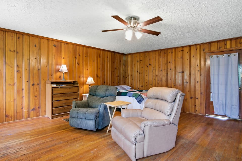 705 W Main Street, photo 18 of 40