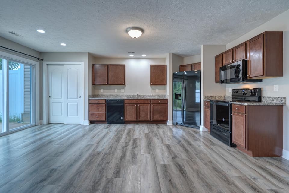 430 Twisted Oak Drive NW, photo 11 of 23