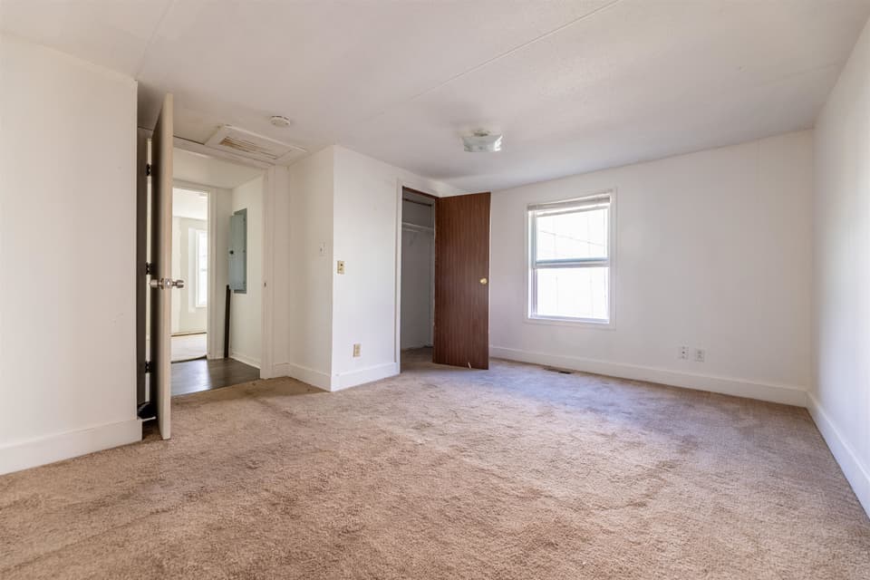 740 Montgomery Street, photo 11 of 23