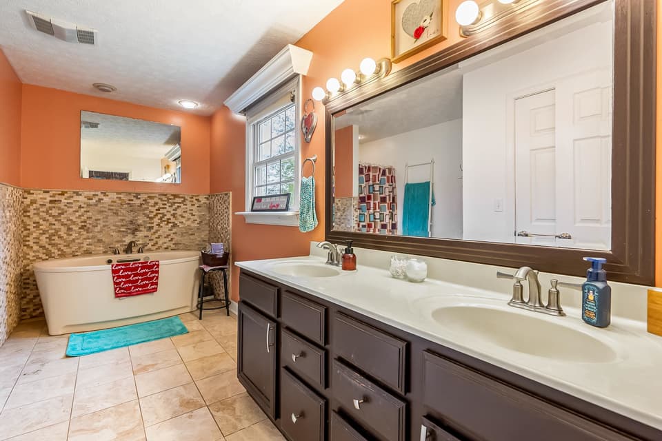2240 Yellow Sulphur Road, photo 37 of 40