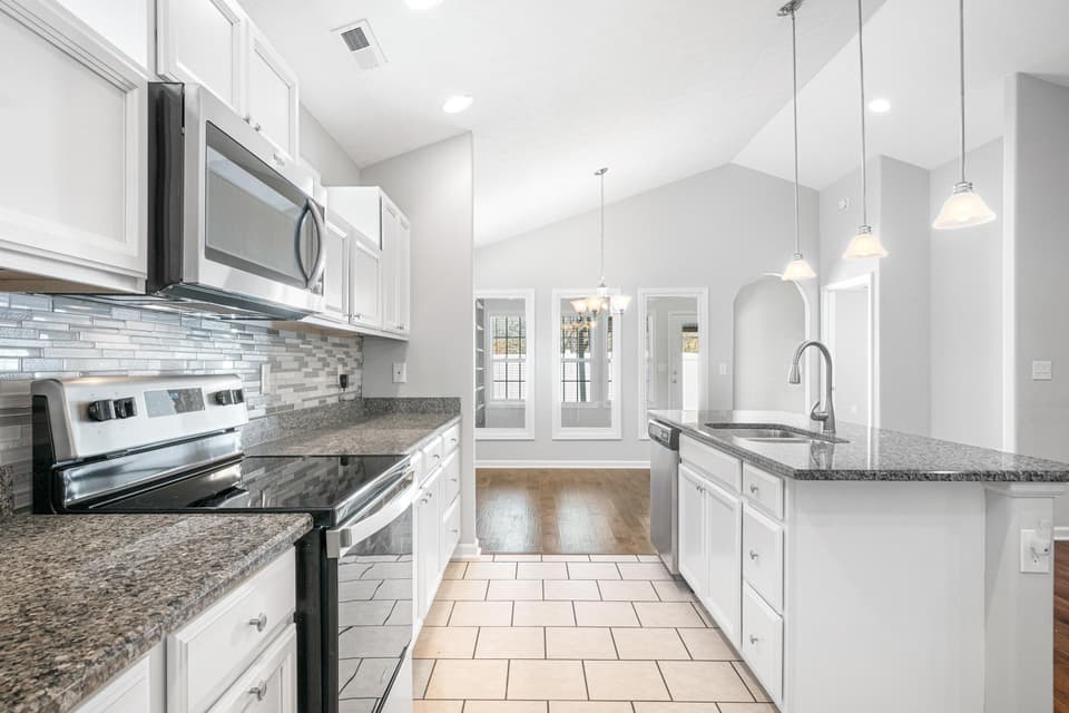 2130 Glade Drive SE, photo 17 of 38
