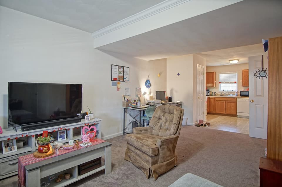 100 Salem Lane, photo 5 of 37