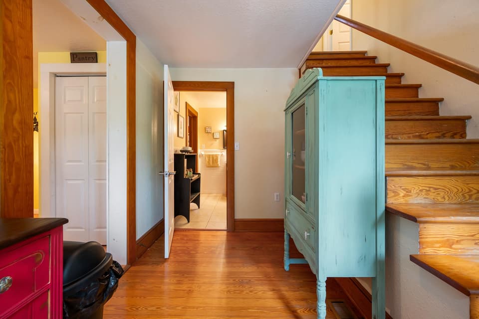 2056 Radford Road, photo 15 of 40