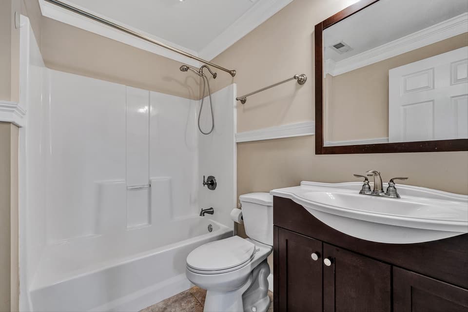 385 Tanglewood Drive SE, photo 21 of 40