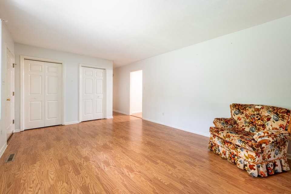 420 Overhill Rd SE, photo 8 of 34