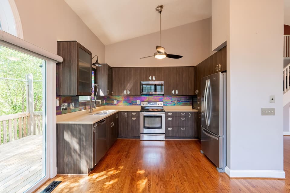 1095 Red Leaf Court, photo 32 of 40