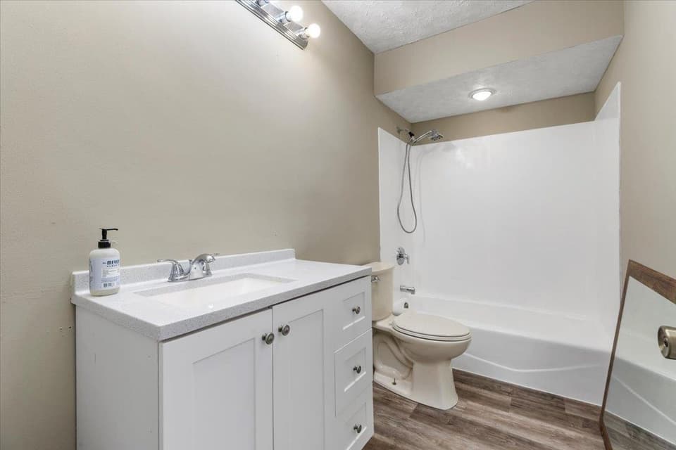 135 Griggs Street, photo 13 of 40