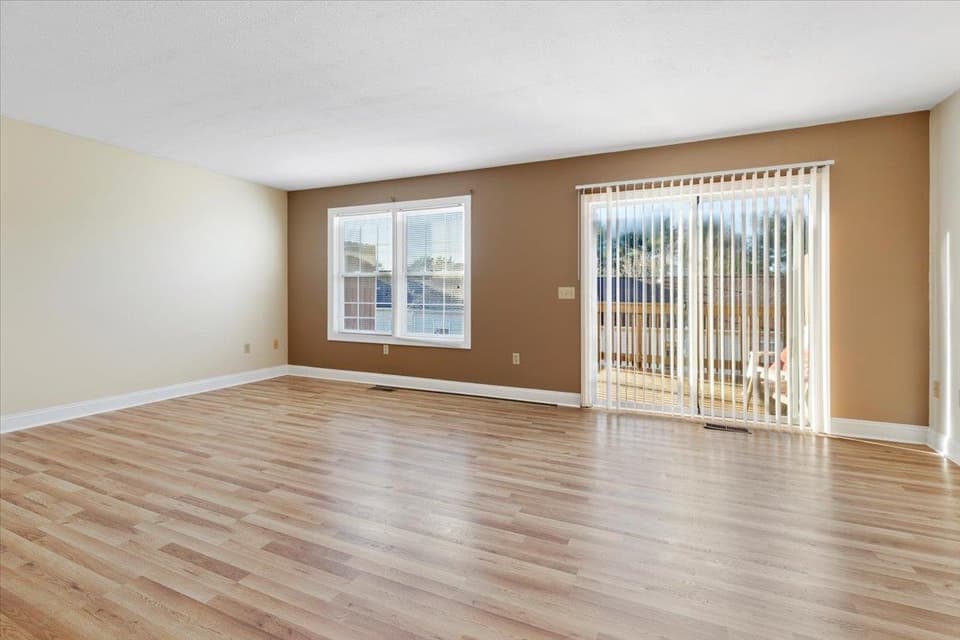 360 Gold Leaf Drive, photo 27 of 40