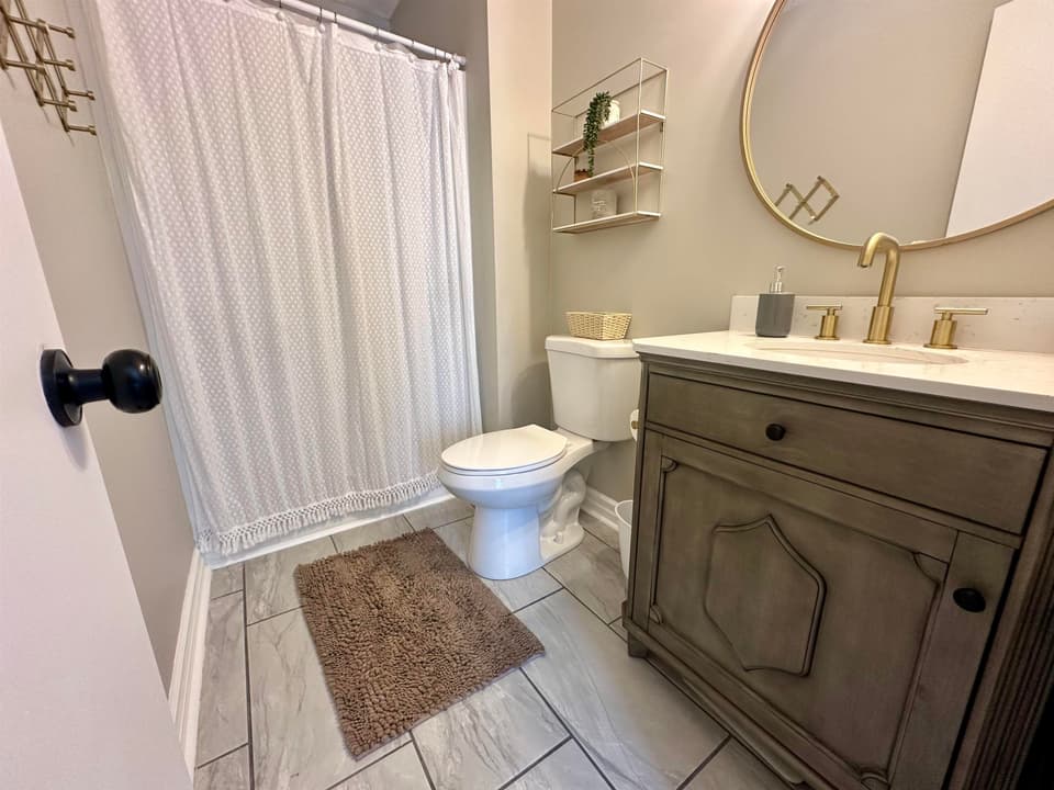 390 Warren Street, photo 23 of 40