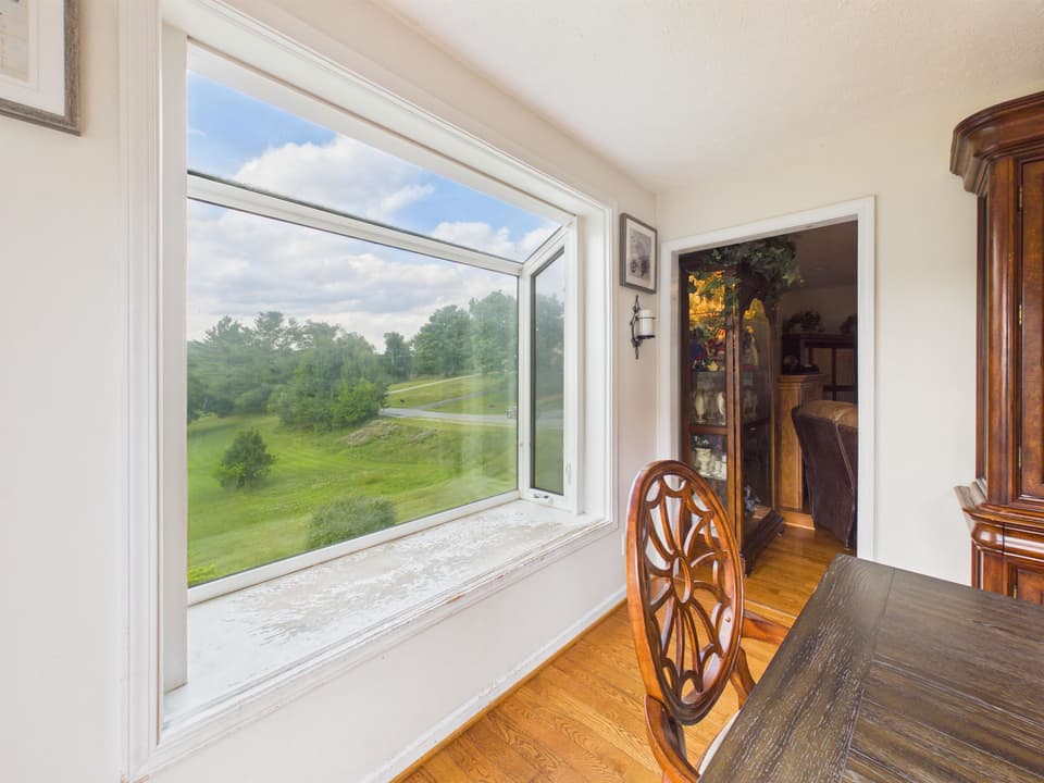 209 Rolling Hills Drive, photo 20 of 40