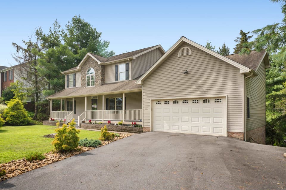 260 Alder Lane, photo 2 of 40