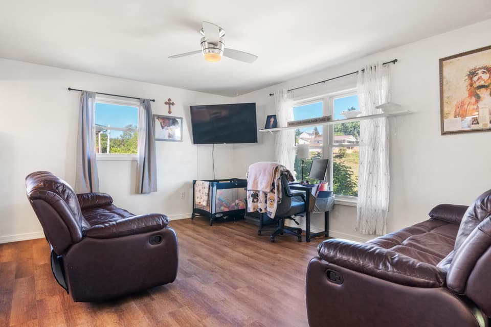 3494 Roanoke Street, photo 11 of 30