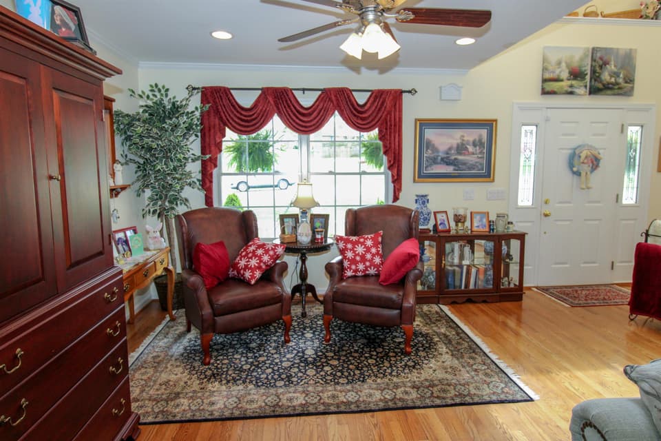 2760 Madison Avenue SE, photo 13 of 40