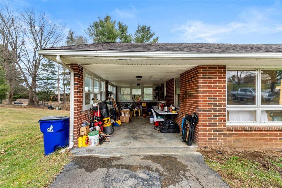 135 Griggs Street, photo 33 of 36