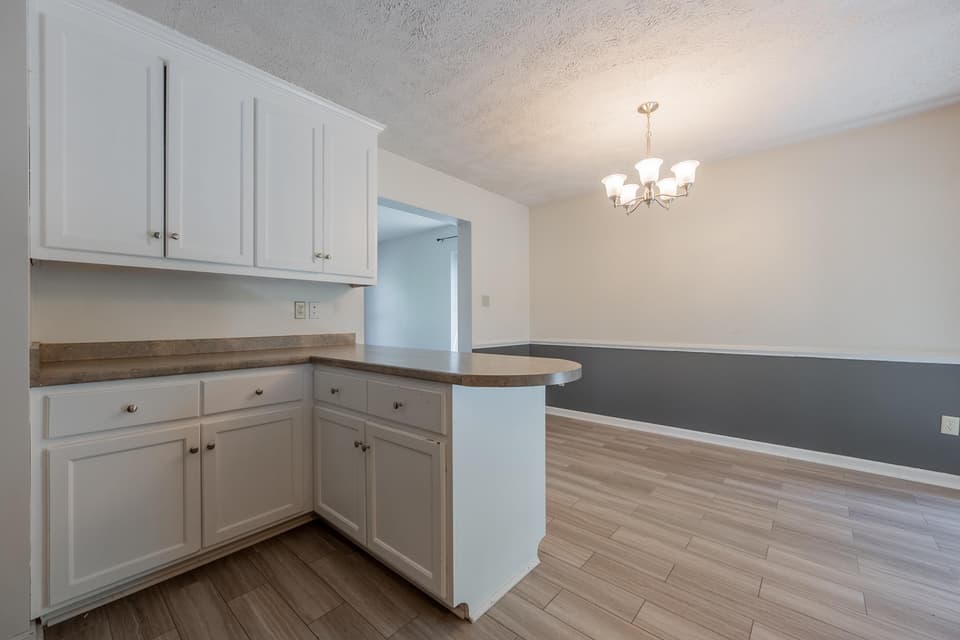 640 Warren Court, photo 20 of 40