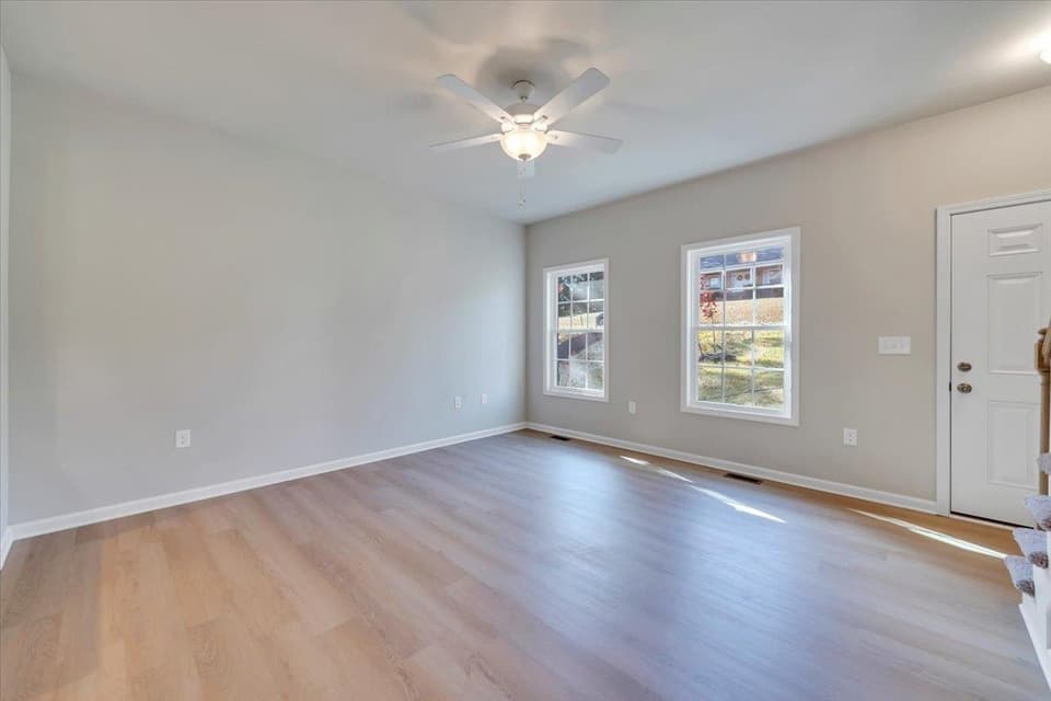 1555 Kensington Way, photo 6 of 38