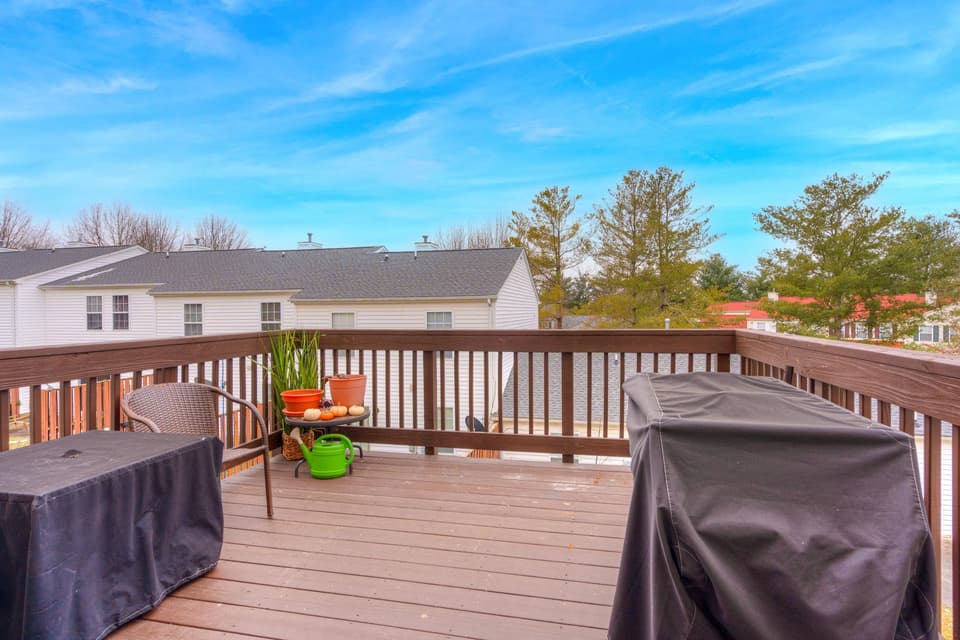 250 Silver Leaf Drive, photo 15 of 40