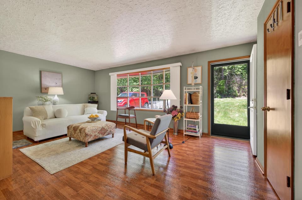 1761 North Fork Road, photo 4 of 40