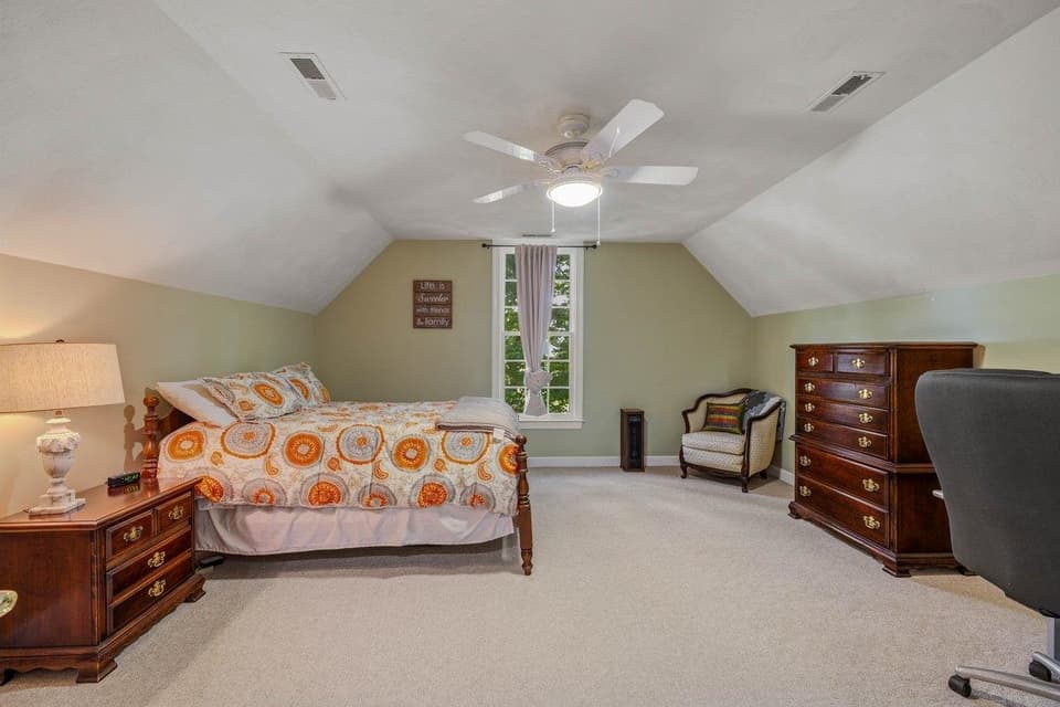 2050 Lubna Drive, photo 23 of 40