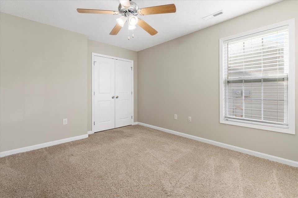 2045 Giles Drive SE, photo 11 of 40