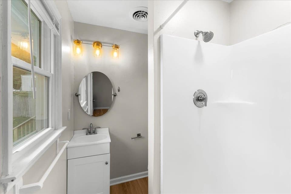 1370 Roanoke Street, photo 20 of 40