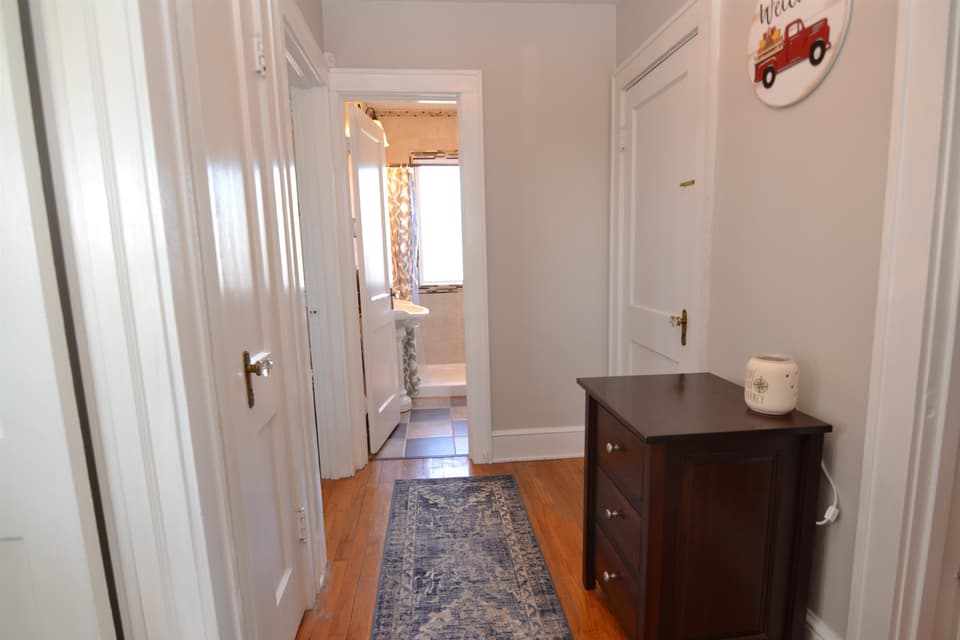 195 Church Street, photo 12 of 40