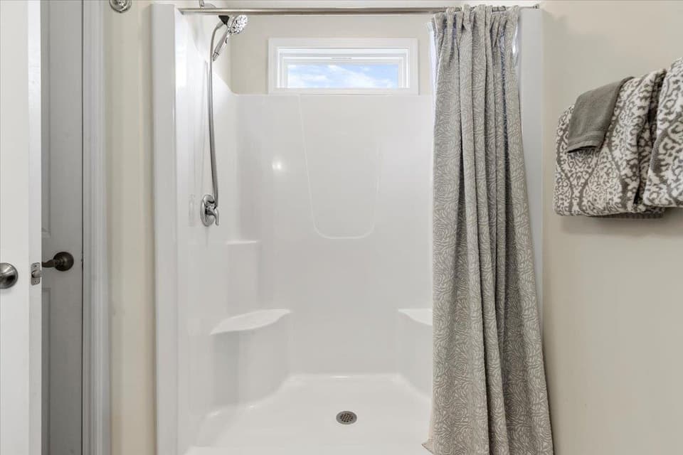 465 John Adams Drive, photo 34 of 40