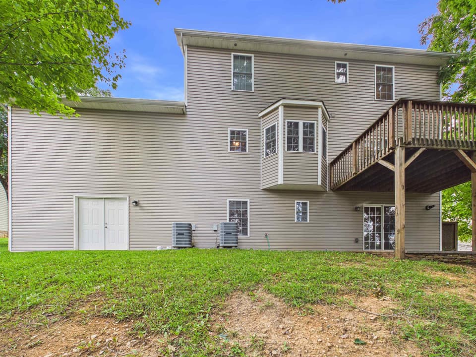 1130 Crosscreek Drive, photo 5 of 40