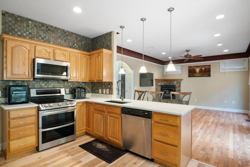 260 Alder Lane, photo 10 of 40