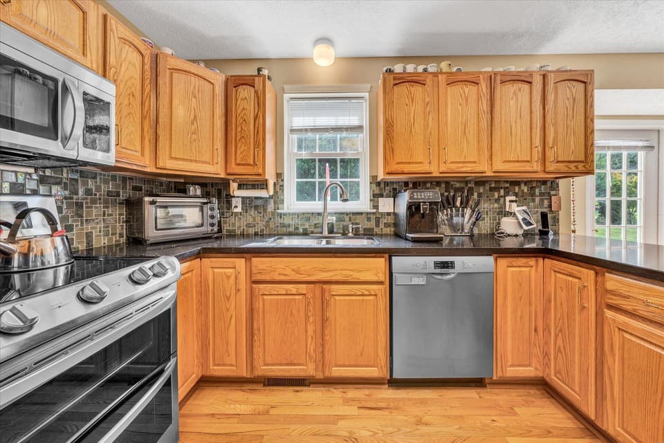 135 Wenn Dr NW, photo 14 of 37
