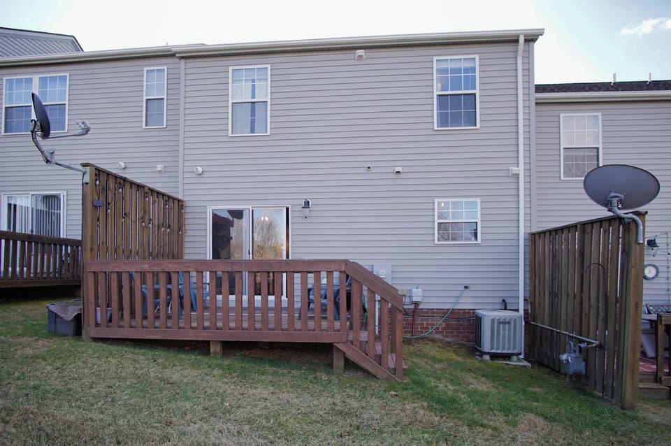 375 Oak Tree Boulevard, photo 2 of 34