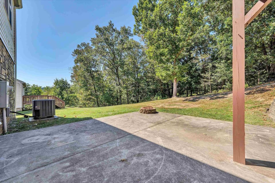 335 Robin Hood Drive, photo 30 of 40