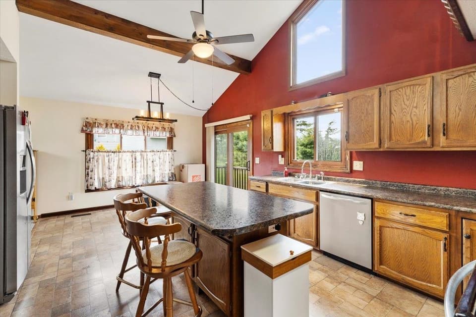 285 Briarwood Drive SW, photo 23 of 40