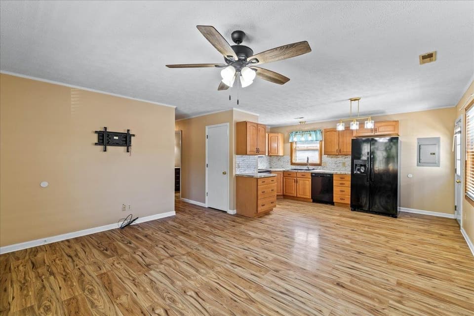 3401 Brookside Drive, photo 5 of 29