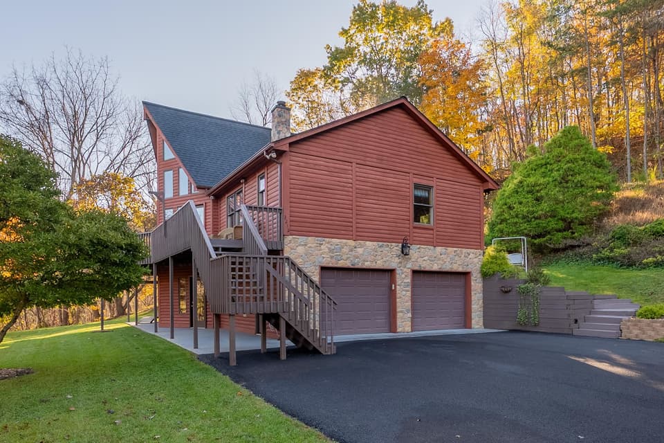 3212 Eaglebrook Road, photo 8 of 40