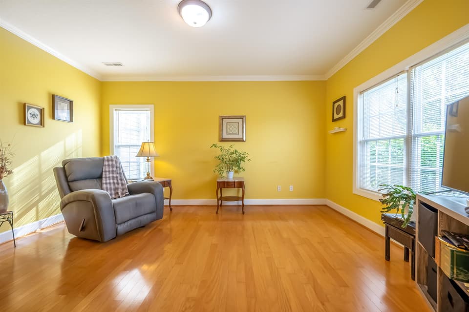 300 Meadow Drive, photo 14 of 40