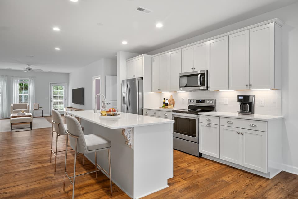 275 Hamilton Avenue NW, photo 5 of 40
