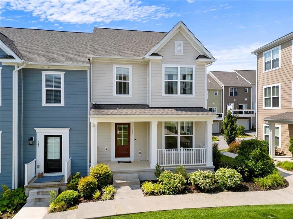 325 John Adams Drive, photo 5 of 40