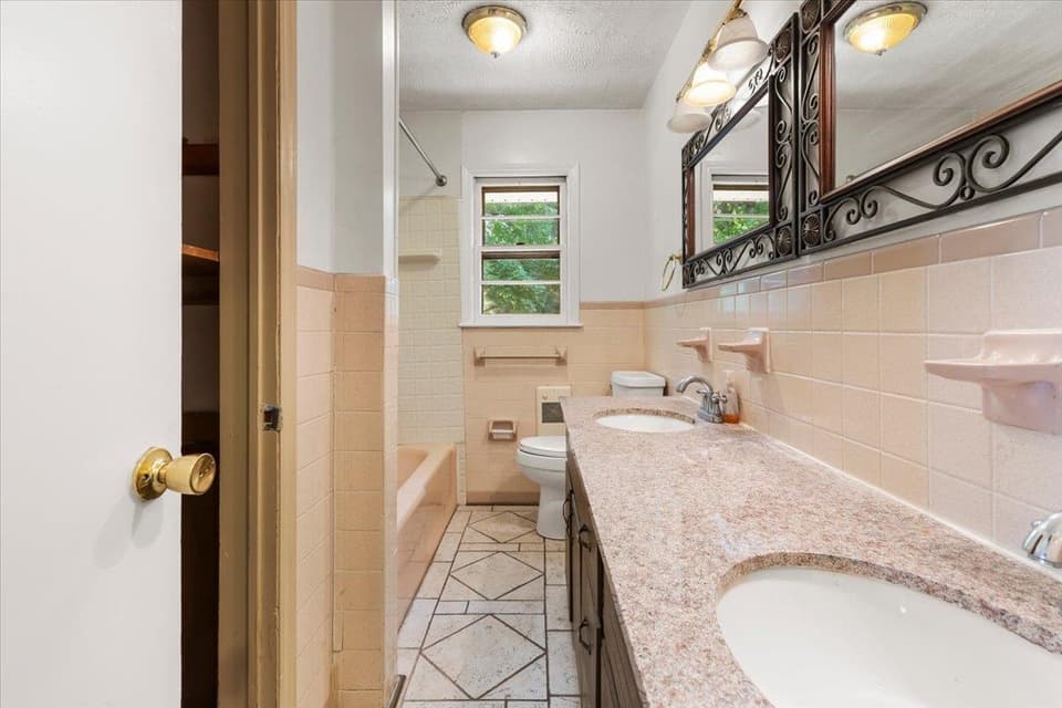 110 Rosehill Drive, photo 22 of 40